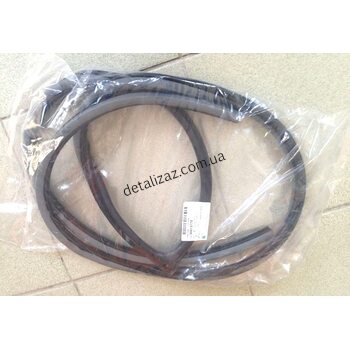 Уплотнитель проёма передней правой двери Лачетти GM 96615178