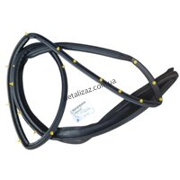 Уплотнитель передней двери правый Сенс Ланос. GM 96460192