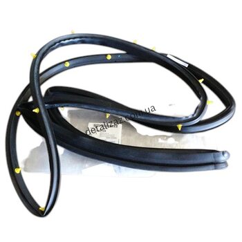 Уплотнитель задней двери левый Сенс Ланос GM 96460193