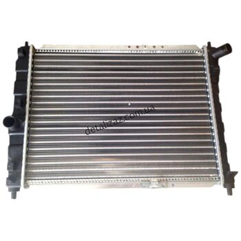 Радиатор охлаждения на машину б/кондиционера Ланос Польша 96351263