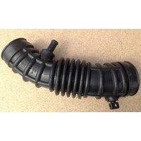 Патрубок воздушного фильтра Aвeo 1.5 Корея 96536712