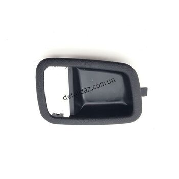 Облицовка задней внутренней ручки левая Славута ЗАЗ 1105-6205185