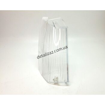 Стекло поворотника передней фары правое белое Таврия Славута