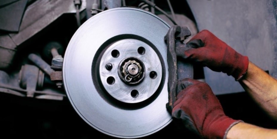 Замена тормозной колодки